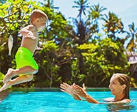 piscine coque fond plat