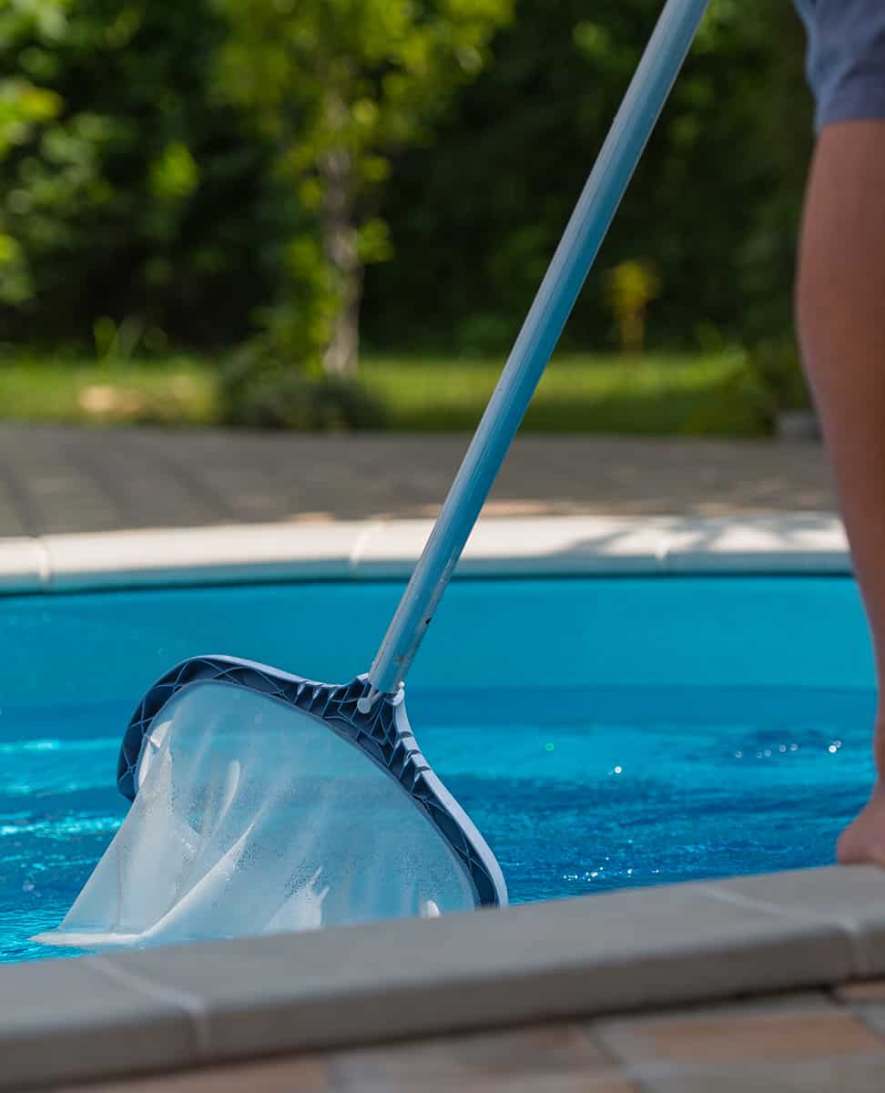 L'entretien de la piscine : le nettoyage de l'eau et du bassin