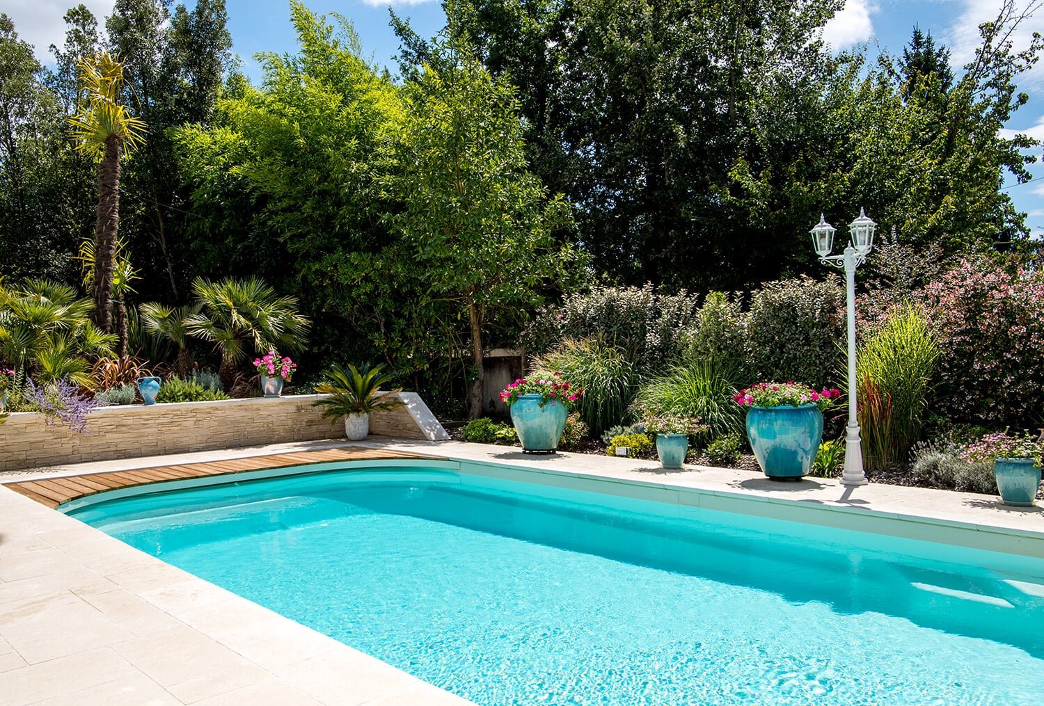 When is the right time of year to build a swimming pool?