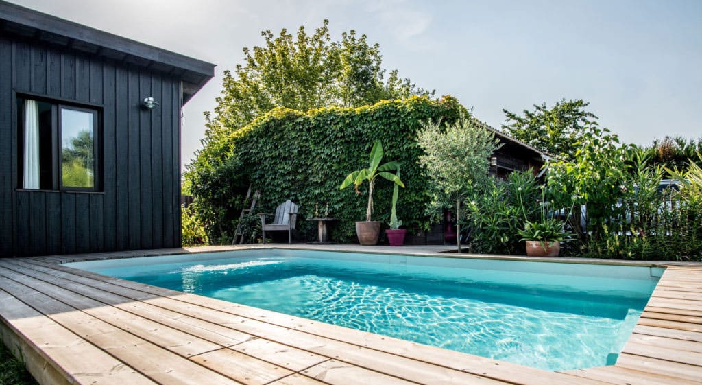 Piscine enterrée en acier à panneaux à installer soi-même