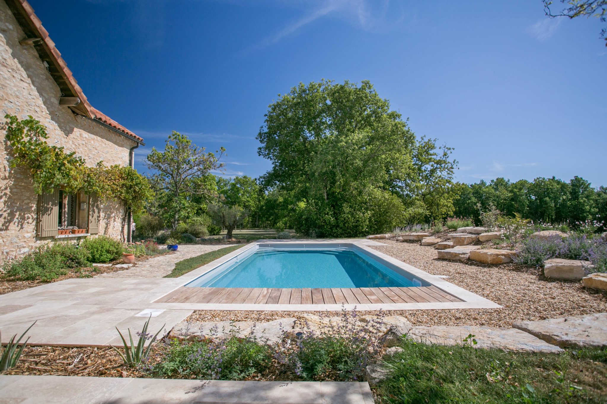 Mon terrain est-il compatible pour la construction d’une piscine ?