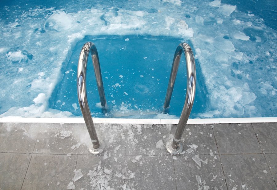 Piscine avec du gel